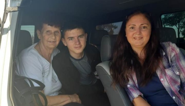 Сім'я звільненого Олега Сенцова їде до Києва