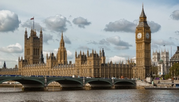 У британському парламенті попередньо погодилися на дострокові вибори