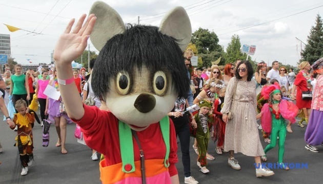 У Дніпрі в День міста встановили новий рекорд карнавальної ходи «I love Dnipro»