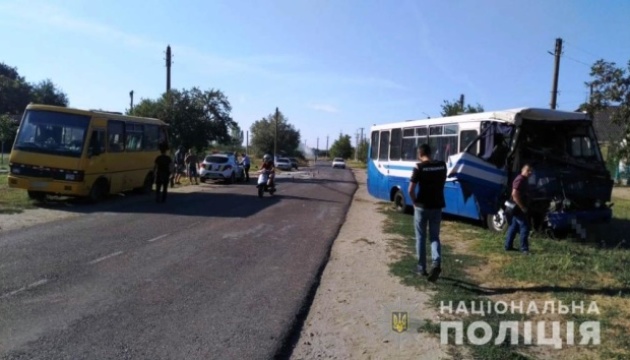 На Одещині зіткнулися дві маршрутки, у лікарні - майже 20 осіб