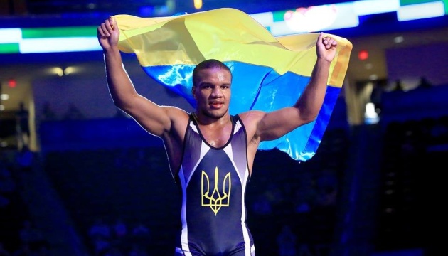 Українець Жан Беленюк став дворазовим чемпіоном світу з греко-римської боротьби