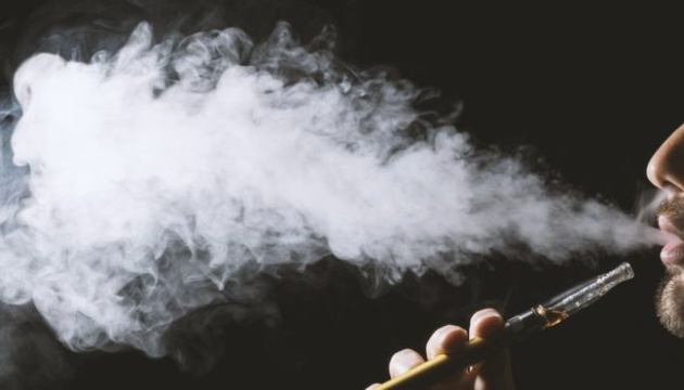 У штаті Нью-Йорк заборонили “ароматні” електронні сигарети