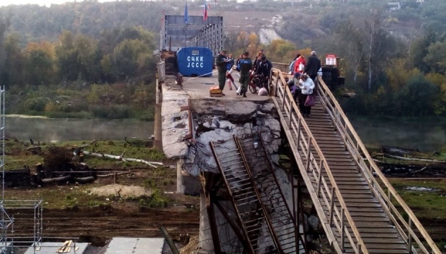 【写真】ウクライナ側、スタニツャ・ルハンシカ橋の修理準備を継続