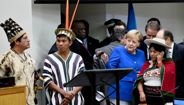 Меркель розповіла, як Німеччина захищає тропічні ліси