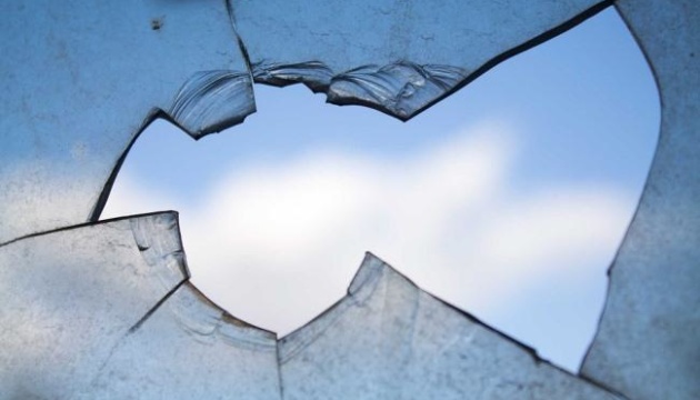 На Чернігівщині побили вікна в музеї загиблим бійцям АТО