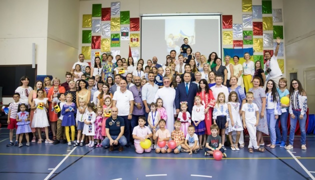 В українській школі в Дубаї розпочали навчальний рік з подорожі у світ цікавих професій