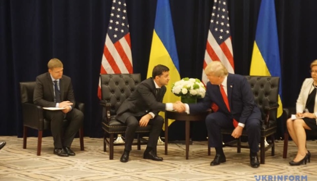 Trump sichert Ukraine Militärunterstützung zu  