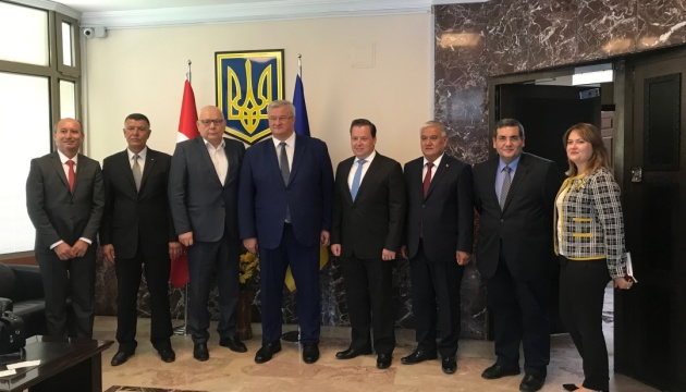 Посол Сибіга зустрівся з керівниками кримськотатарських діаспорських організацій