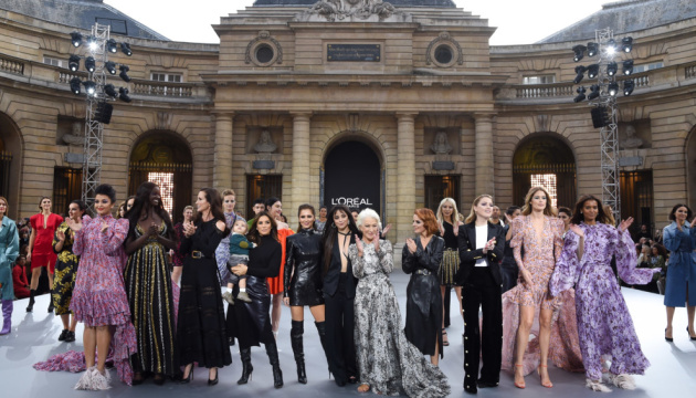 Українська дизайнерка вийшла на подіум у Парижі разом зі світовими зірками