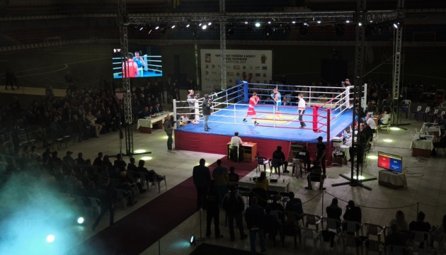 У Маріуполі пройшов чемпіонат України з боксу серед чоловіків