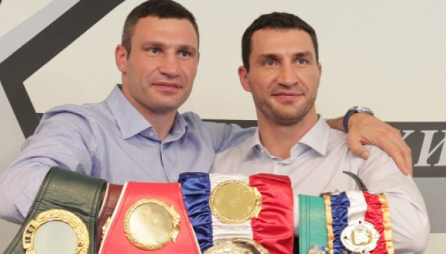 Боксери-професіонали Клички за 3 роки сплатили Україні близько ₴125 млн податку