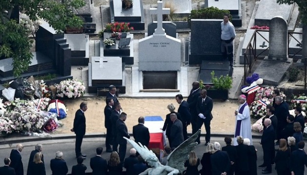 Ширака поховали у Парижі