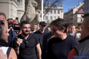 Tom Cruise viaja a Lviv