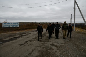 La police continuera à servir à Zolote et à Katerynivka, en dépit du retrait des troupes