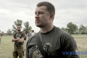 Andriy Biletsky promet de défendre les habitants de Zolote