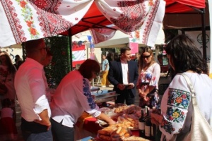Ukraine takes part in charity diplomatic bazaar in Jordan
