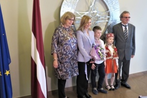 Olena Zelenska visits Ukrainian school in Riga
