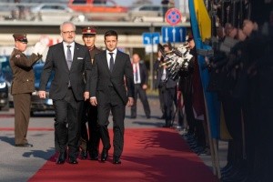 Зеленський у Ризі: Без фільтрації запитань і без російських телевізійників