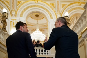 Зеленський поговорив зі Столтенбергом перед самітом НАТО