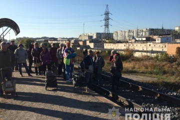 Жители Сум остановили поезд — требовали оставить дополнительные остановки