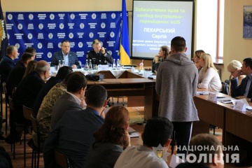Близько 800 поліцейських уже готові для роботи на Донбасі в разі деокупації