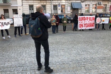 Возле посольства Турции в Киеве напали на митингующих, есть пострадавшая