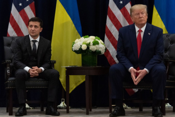 Трамп зупинив оборонну допомогу Україні в день розмови з Зеленським – The Hill