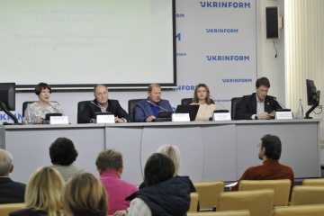 Импорт молокопродуктов стремительно растет: исчезнет ли украинское молоко с полок магазинов?