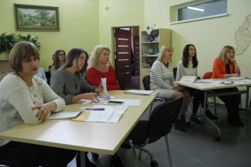 Как не бояться публичных выступлений: в Черновцах провели тренинг для женщин-лидеров ОТГ
