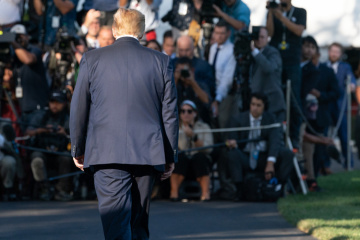 Издевались надо мной: Трампу не понравилось, как СМИ освещали его визит на саммит НАТО