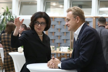 Головою партії