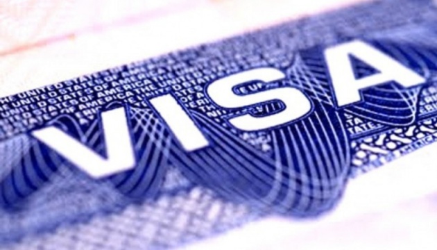 Česká republika podporuje myšlenku, aby Evropská unie pozastavila vydávání víz Rusům
