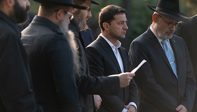 Zelensky honra la memoria de los ejecutados en Babi Yar