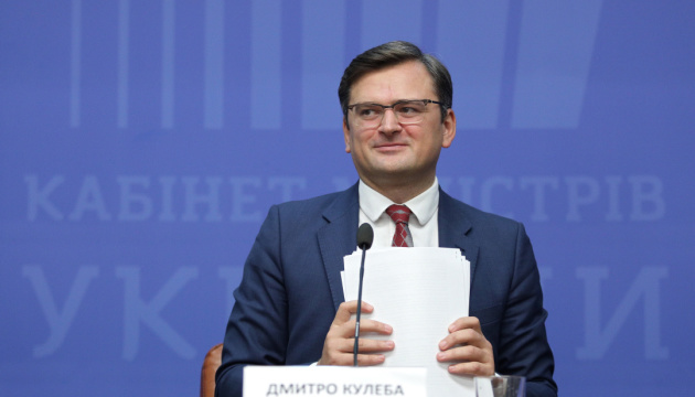 Kuleba sees dual citizenship in Ukraine as 'interesting idea'