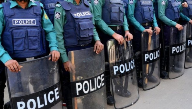 У Бангладеш копи відкрили вогонь по демонстрантах: є загиблі та поранені