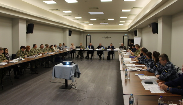В Одесі розпочався семінар з питань цивільного контролю над армією