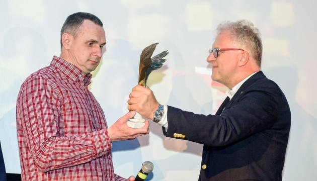 Sentsov receives Polish Film Academy award for courage and persistence