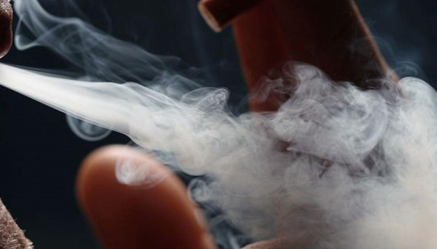 Єврокомісія вкотре закликала європейців кинути палити