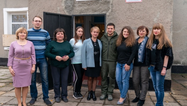 Голова Луганської ОДА запросив бажаючих до школи з 