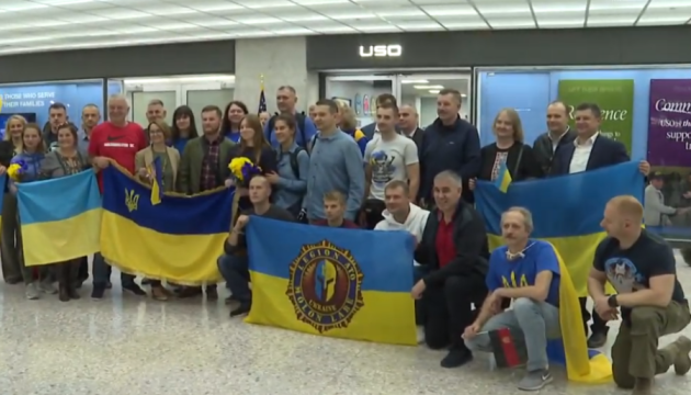 Ukrainian defenders taking part in Marine Corps Marathon in US