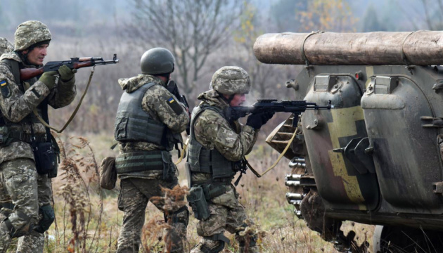 Окупанти на Донбасі застосували заборонені міномети, поранені четверо бійців