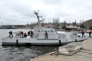 Statki marynarki wojennej zwolnione z aresztu rosyjskiego wpłynęły do ukraińskiego portu