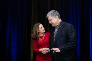Poroshenko meets with Freeland in Canada