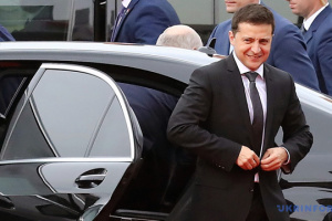 Zelensky arrives in Lithuania