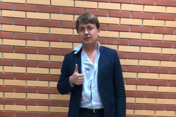 “Захисник бізнесу Ахметова” накинувся на Геруса в аеропорту
