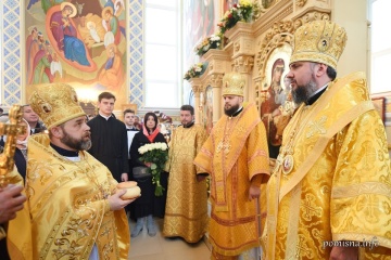 Епифаний освятил храм на столичных Осокорках, который строился 10 лет