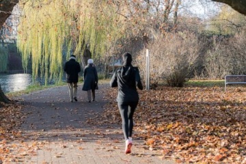 15-хвилинні прогулянки можуть збільшити світову економіку на $100 мільярдів
