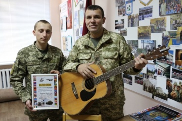 На Международном фестивале военной авторской песни победила группа из Десны