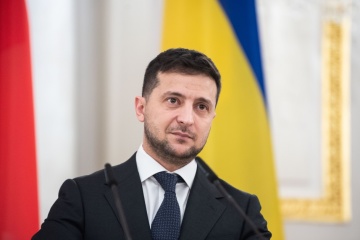 Зарплатні борги учителям і лікарям погасять до кінця року — Президент