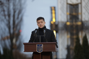 Зеленський доручив уряду в мінімальні терміни розрахуватися з учителями та лікарями